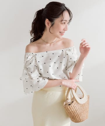 La boutique BonBon(ラブティックボンボン) 【KAZUMI監修カラーあり・最強モテブラウス】リボンフレアスリーブブラウス