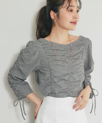 La boutique BonBon(ラブティックボンボン) 【盛れるブラウス】シャーリングギャザードロストスリーブブラウス