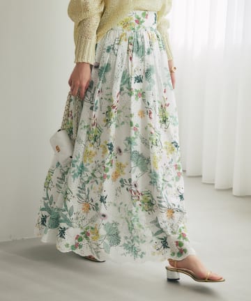 La boutique BonBon(ラブティックボンボン) 【着映えスカート】エンブロイダリーフラワープリントスカート