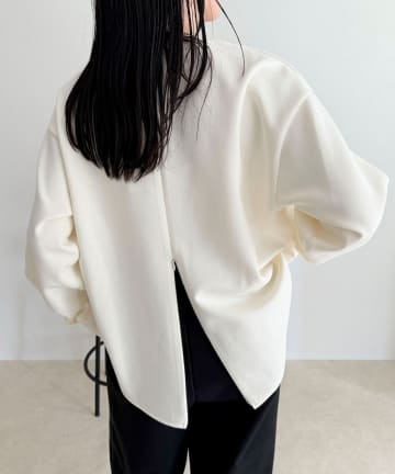 FREDY & GLOSTER(フレディ アンド グロスター) バックスリットポンチプルオーバー