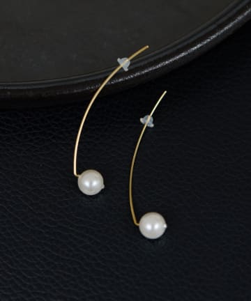 GALLARDAGALANTE(ガリャルダガランテ) シェルパールラインフックピアス