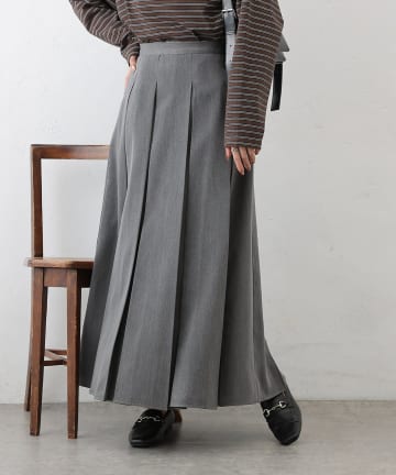 COLONY 2139(コロニー トゥーワンスリーナイン) プリーツロングスカート