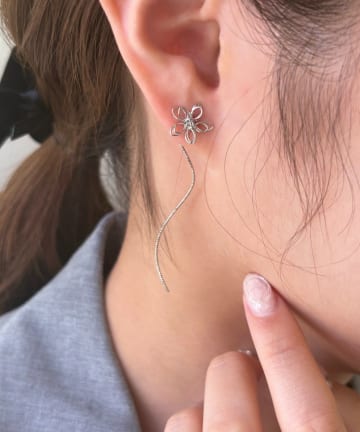 Lattice(ラティス) フラワーメメタルピアス