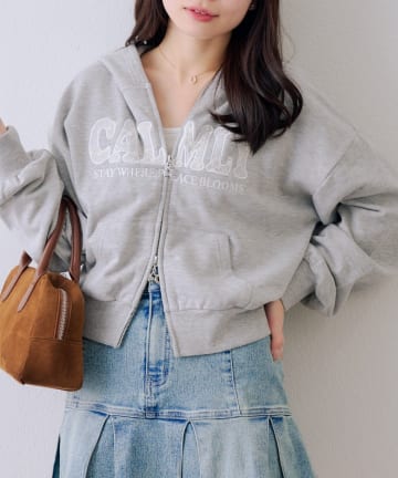 Remind me and forever(リマインドミーアンドフォーエバー) レースロゴ丈違いパーカー