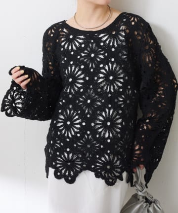 COLLAGE GALLARDAGALANTE(コラージュ ガリャルダガランテ) 【シーズンムードアップ】フラワー柄クロシェニット