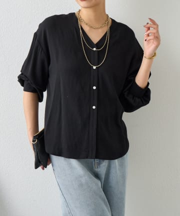 Jena　espace merveilleux(ジェナ　エスパスメルヴェイユ) リネンライクVシャツ