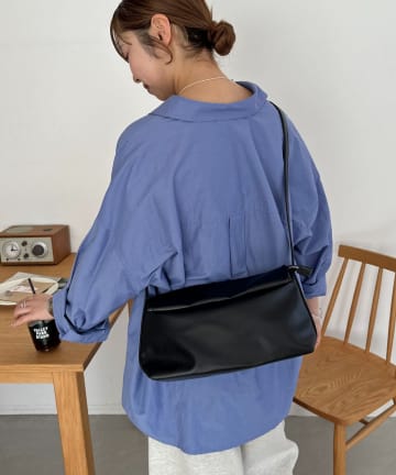 DISCOAT(ディスコート) くったりロールフラップショルダーバッグ