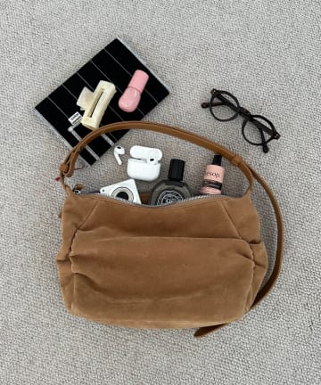 DISCOAT(ディスコート) サイドギャザーワンハンドルショルダーバッグ