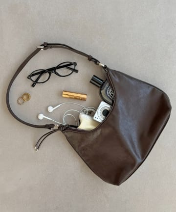 DISCOAT(ディスコート) パデッドラウンドショルダーバッグ