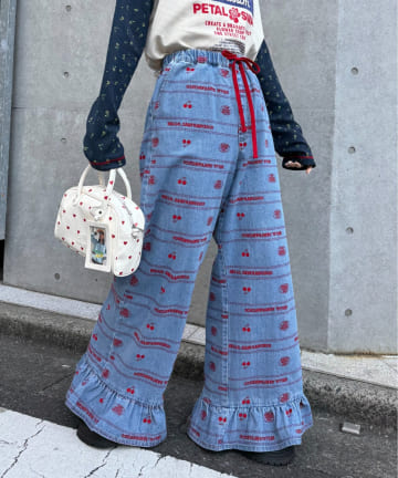 CIAOPANIC TYPY(チャオパニックティピー) 【HELLO.SANFRANCISCO/ハローサンフランシスコ】裾フリル総柄刺繍イージーワイドデニム