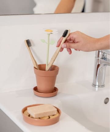 BIRTHDAY BAR(バースデイバー) フローガニック トゥースブラシホルダー