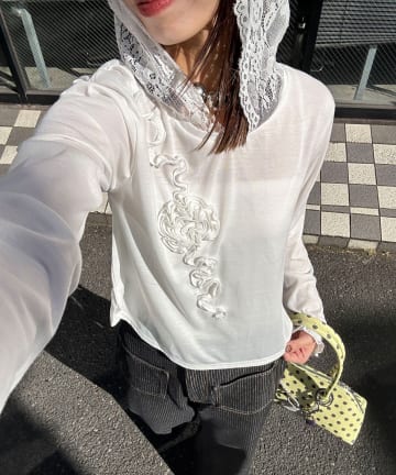 CIAOPANIC(チャオパニック) バラフリルレースフードシアートップス