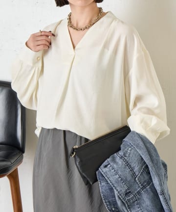 Jena　espace merveilleux(ジェナ　エスパスメルヴェイユ) ワンタックプルオーバーシャツ