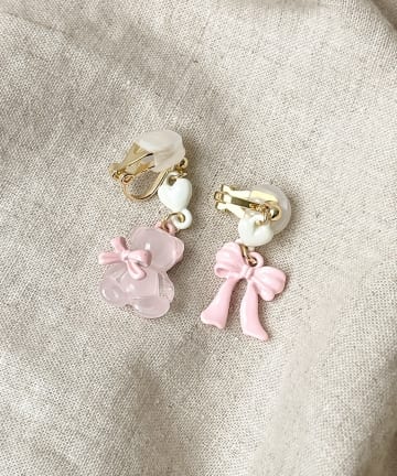 3COINS(スリーコインズ) リボンベアイヤリング／KIDS