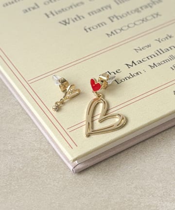 3COINS(スリーコインズ) ハートまみれピアス