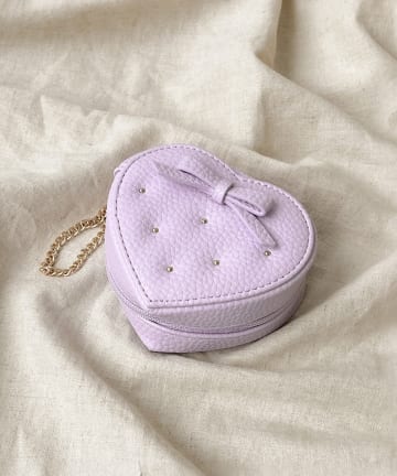 3COINS(スリーコインズ) チェーン付きハートポーチ