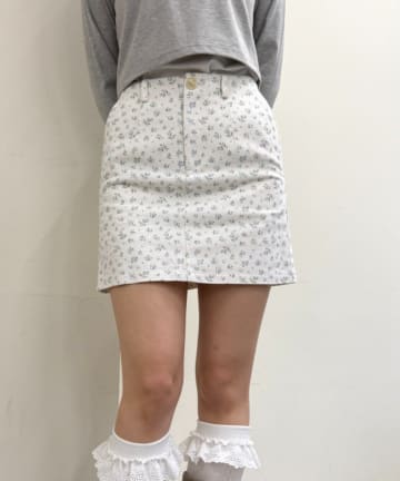 w closet(ダブルクローゼット) 花柄ミニスカパン