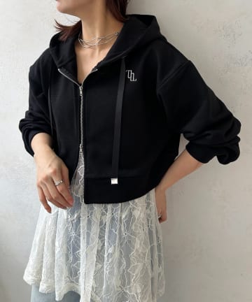 Thevon.(ゼヴォン) ダブルジップ裏毛ショートパーカー