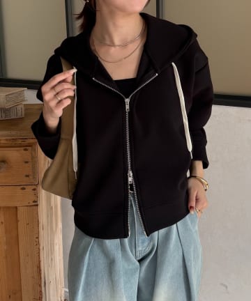 Thevon.(ゼヴォン) Wジップボンディングパーカー