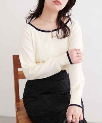 natural couture(ナチュラルクチュール) バー釦配色ニット