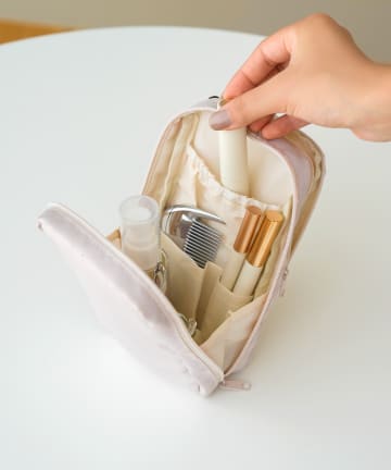 3COINS(スリーコインズ) 自立する縦型ポーチ／and us