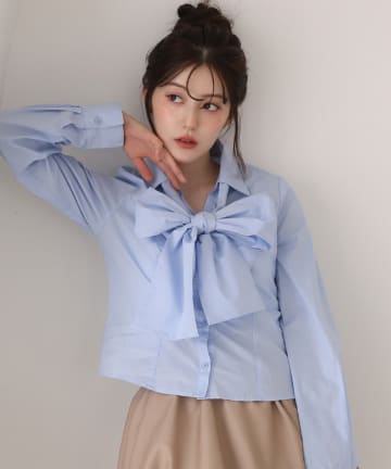 one after another NICE CLAUP(ワンアフターアナザー ナイスクラップ) 【リボン取り外し可能】フロントギャザーボウタイシャツ