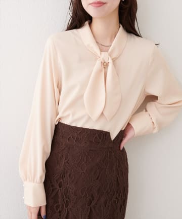 natural couture(ナチュラルクチュール) リボンタイパール釦ブラウス