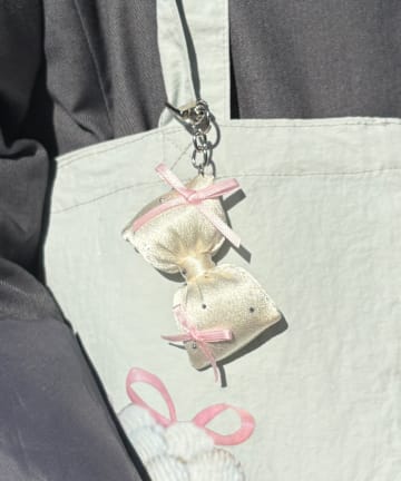 Lattice(ラティス) リボンクッションチャーム