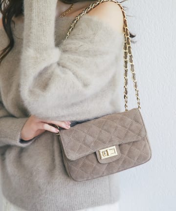La boutique BonBon(ラブティックボンボン) 【オウレンティ】スエードタッチキルティングチェーンバッグ