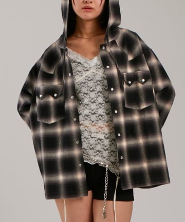 WHO’S WHO gallery(フーズフーギャラリー) 【UNISEX】Sourcreamウエスタンオンブレチェックフードシャツ