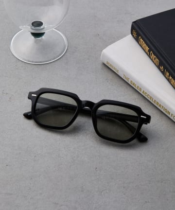 COLONY 2139(コロニー トゥーワンスリーナイン) スクエア型サングラス