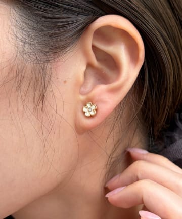 Lattice(ラティス) フラワーマグネットピアス