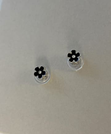 Lattice(ラティス) フラワーマグネットピアス