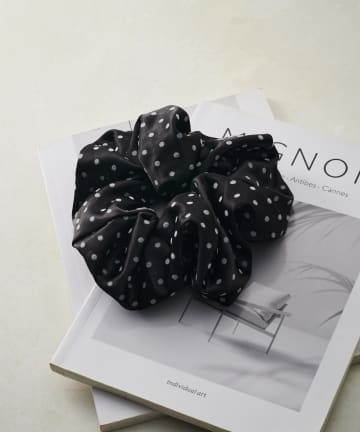 Lattice(ラティス) サテンドットシュシュ