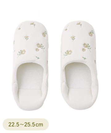 3COINS(スリーコインズ) 花刺繍バブーシュ