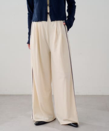 Kastane(カスタネ) 【3.12(木)12:00発売/S.Mサイズ展開】B ベロアサイドラインパンツ