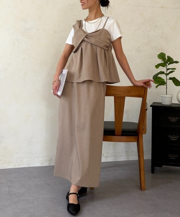 Chez toi(シェトワ) ビスチェ見えドッキングプルオーバー×ナロースカート