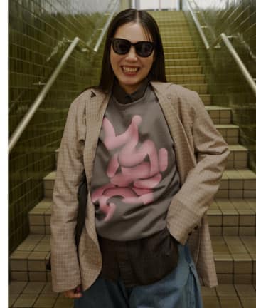 Kastane(カスタネ) 【WHIMSIC】フローイング ロゴ シルクスクリーン スウェットプルオーバー