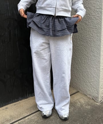 RAY CASSIN(レイカズン) マルチウェイフリルスウェットパンツ