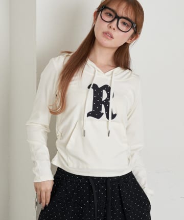 RAY CASSIN(レイカズン) ロゴパッチチビフードT