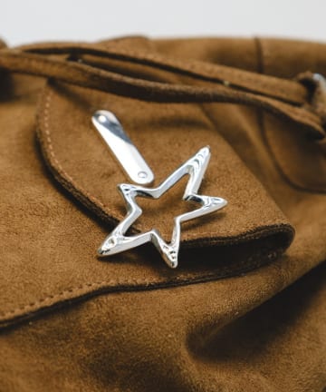 Kastane(カスタネ) 【fiw.】ワイドスターブローチ