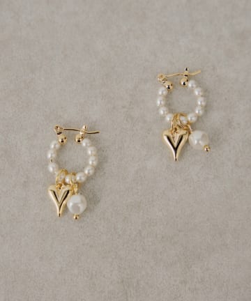 Chico(チコ) ハートモチーフ付きパールフープピアス