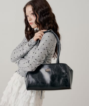 Chico(チコ) キーチャーム付き横長ボストン