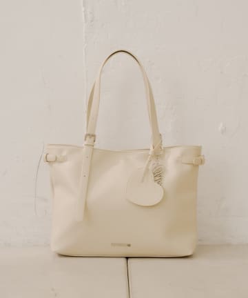 Chico(チコ) ポーチチャーム付きBIGトートバッグ