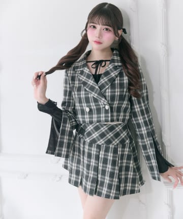 Belle Charme(ベルシャルム) Sleeve Slit Short Tailored Jacket