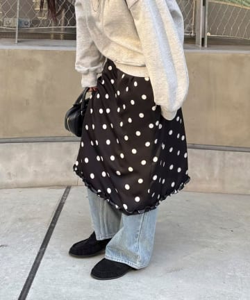 FREDY & GLOSTER(フレディ アンド グロスター) サテンドットミディスカート