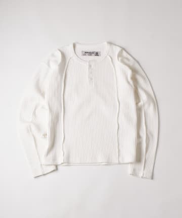 WHO’S WHO gallery(フーズフーギャラリー) 【Sourcream】針抜きヘンリースイッチングL/S TEE