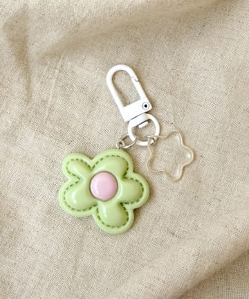 3COINS(スリーコインズ) フラワーキーホルダー