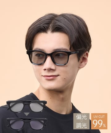 3COINS(スリーコインズ) スクエア偏光機能付調光サングラス