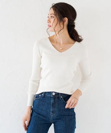 シンプルVニット